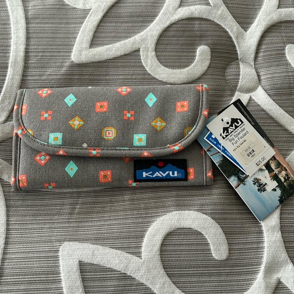 Kavu Billfold Fun Foulard NWT